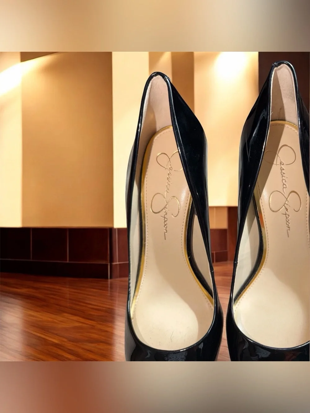Jessica Simpson Cassani Pump size 9